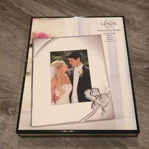 BRAND NEW Lenox Picture Frame